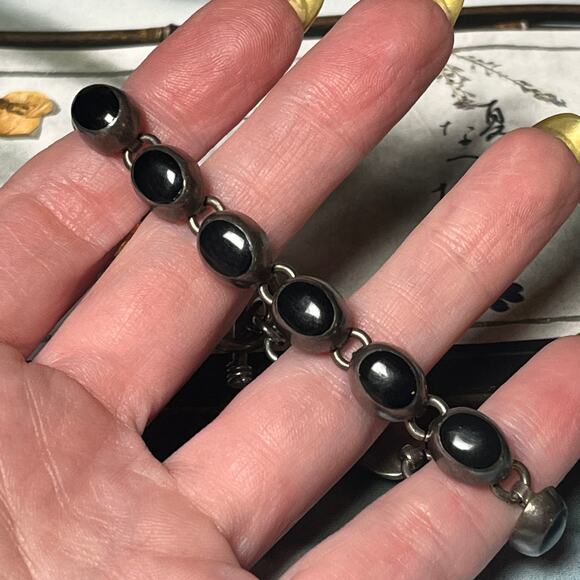 Vintage Heavy 925 Sterling Silver MEXICO and Onyx Cabochon Stone Bracelet - Picture 3 of 5